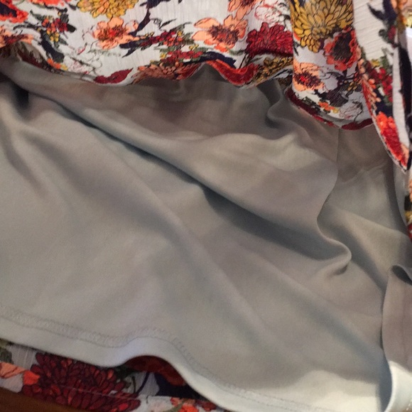 Manguun Floral Blouse Thin Strap & Drop Shoulder - Picture 8 of 9